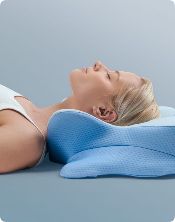 Person sleeping on their back on the SmoothSleep pillow